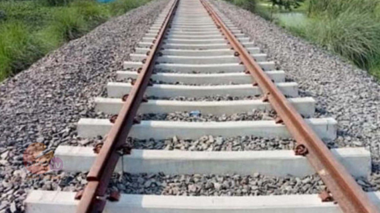 গাজীপুরে ট্রেনে কাটা পড়ে এসএসসি পরীক্ষার্থীসহ দুজনের মৃত্যু  ​