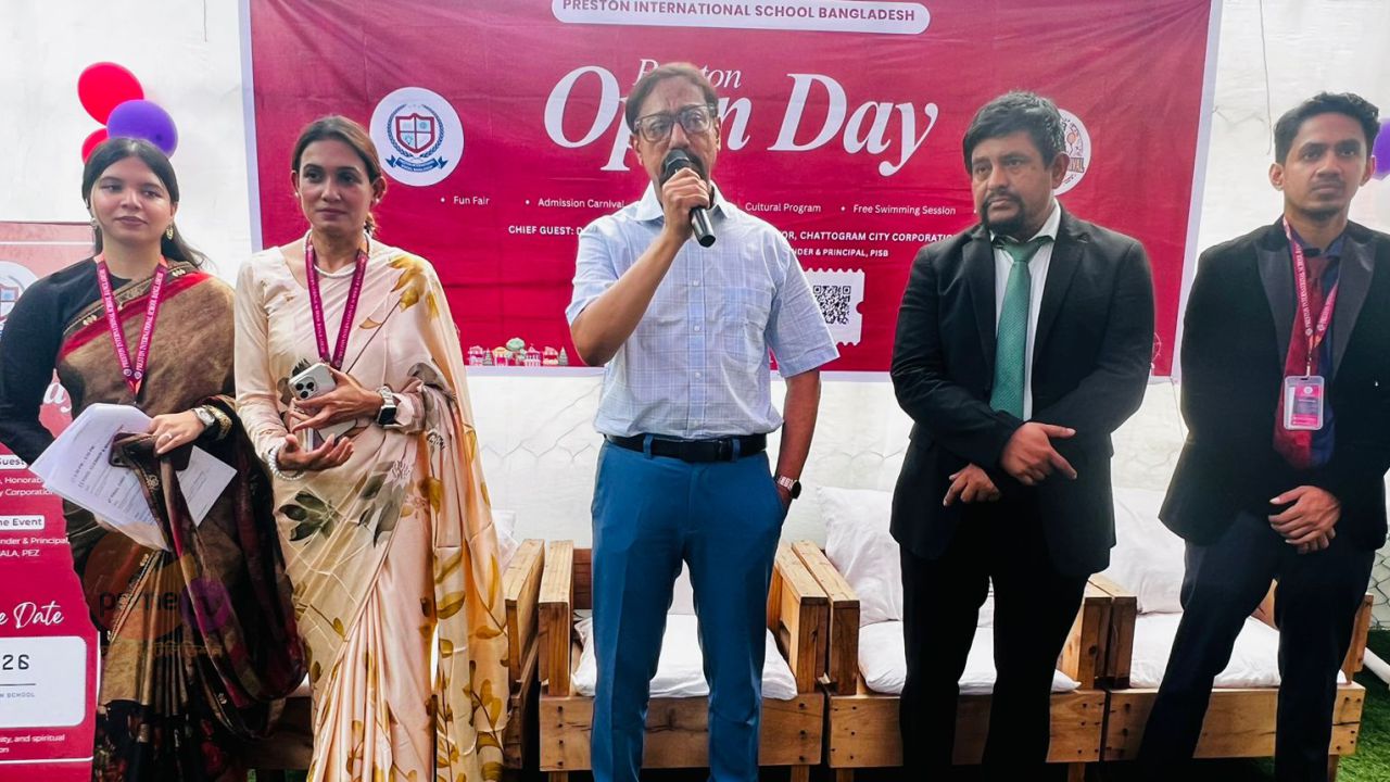 শিক্ষার্থীদের মানবিক ও প্রযুক্তিনির্ভর নাগরিক হিসেবে গড়ে তুলতে হবে,মেয়র 