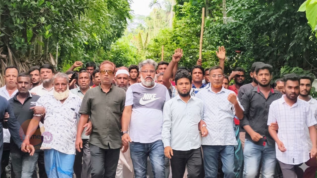 বাগেরহাটে কৃষকদল নেতা হত্যা দ্রুত গ্রেপ্তারের প্রতিবাদে বিক্ষোভ মিছিল।
