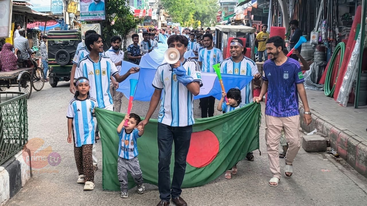 মোংলায় উৎসব মুখর পরিবেশে আর্জেন্টিনা সমর্থকদের স্বাগত র‍্যালি।
