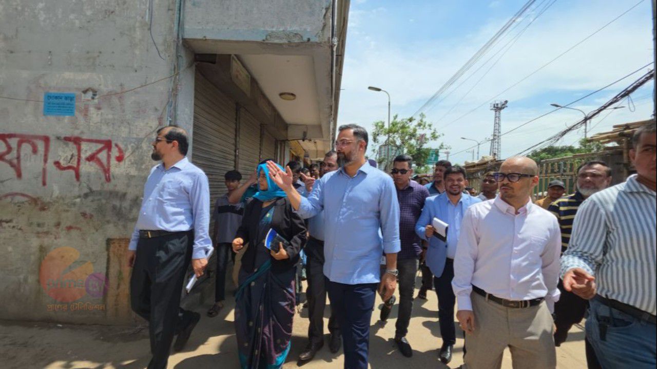 কমলাপুর স্টেডিয়ামে চরম অব্যবস্থাপনা: ক্ষুব্ধ ক্রীড়া প্রতিমন্ত্রী, প্রশাসক বরখাস্ত