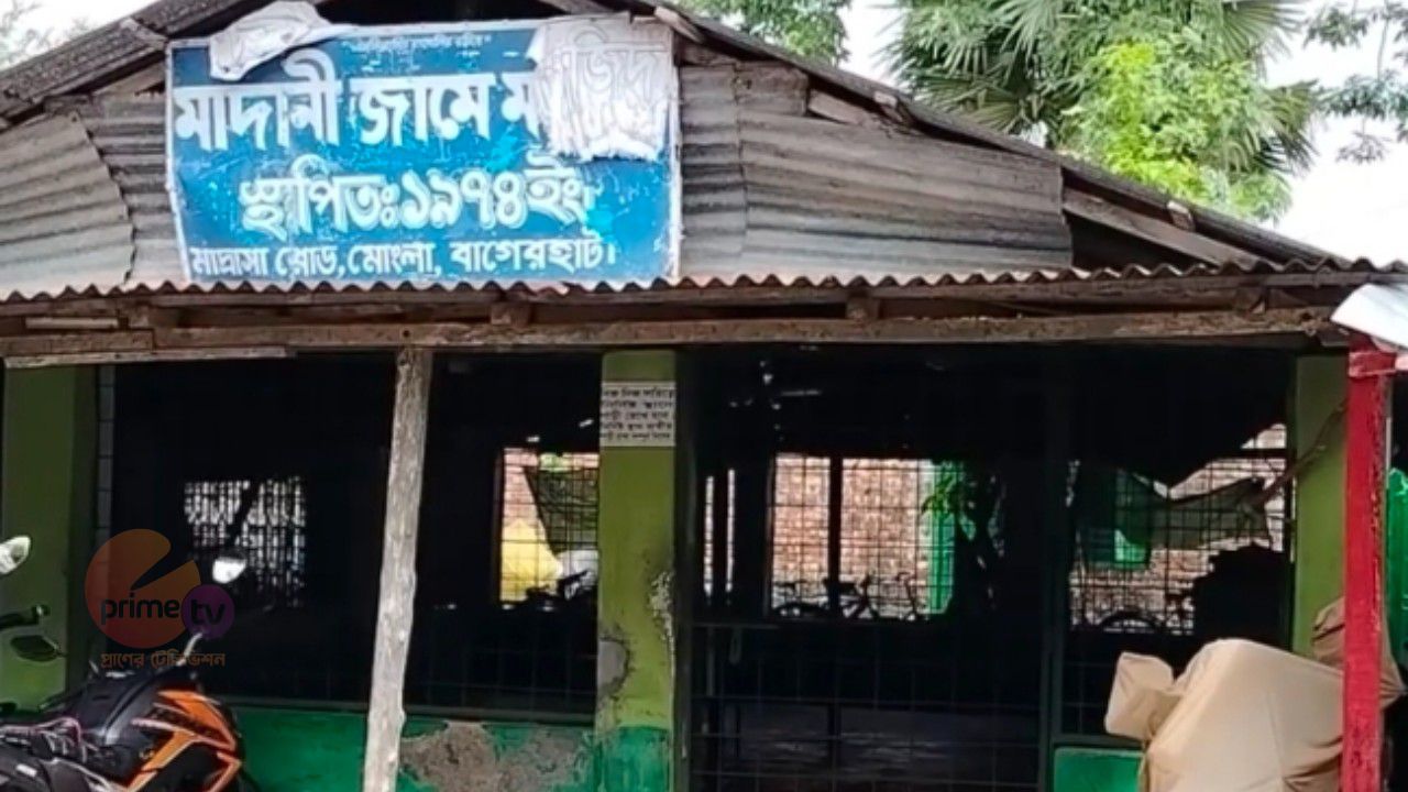 মোংলায় মসজিদের ওয়াকফ সম্পত্তি নিয়ে অনিয়ম,  কোটি টাকা আত্মসাতের অভিযোগ মোতোয়ালির বিরুদ্ধে।