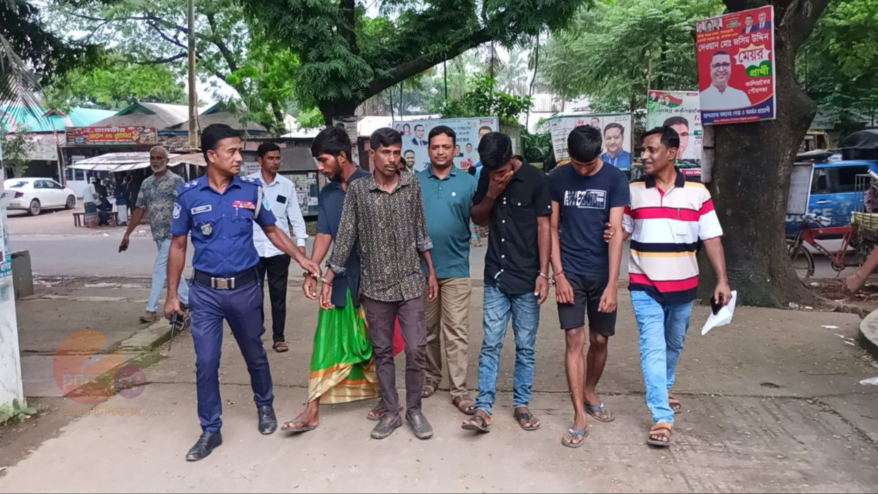 কালিয়াকৈরে চুরি ও মাদক সেবনের দায়ে ৪ যুবকের কারাদণ্ড 