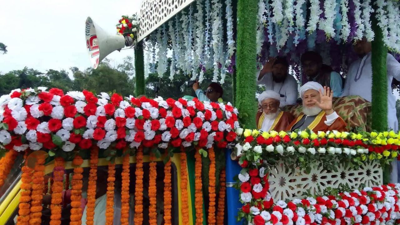 ১২ রবিউল আউয়াল উপলক্ষে ধর্মপুর দরবার শরীফে জশনে জুলুসে আশেকে রাসুলের ঢল।
