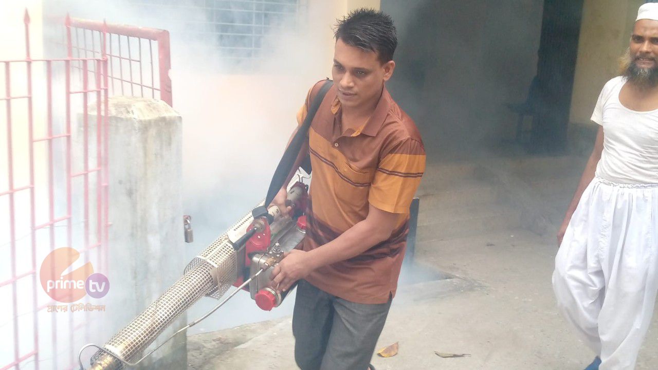 মিরেরডাঙ্গা বক্ষব্যাধি হাসপাতালে যুবদল নেতা আল মামুন এর উদ্যোগে মশা নিধন কর্মসূচি পালিত 