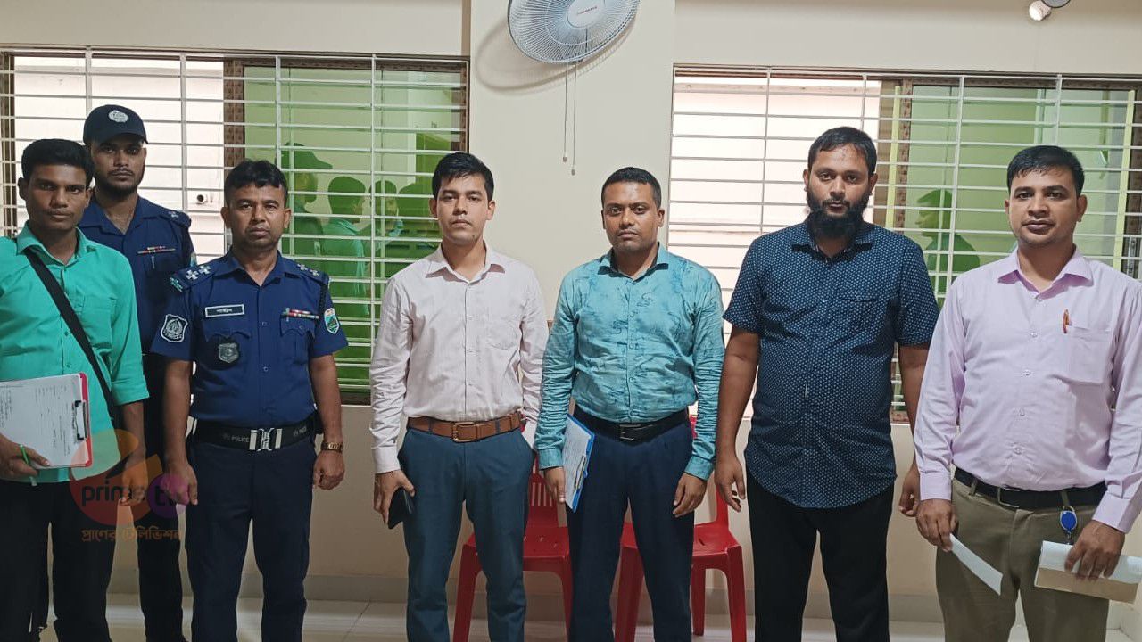 নওগাঁয় চিকিৎসা বর্জ্য ব্যবস্থাপনায় অনিয়ম, ৩ প্রতিষ্ঠানকে ২২ হাজার টাকা জরিমানা