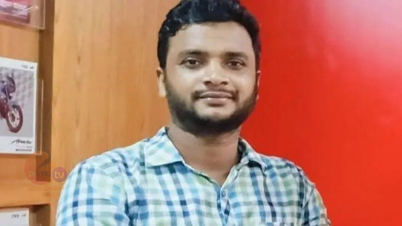 চট্টগ্রামের লোহাগাড়ায় কিশোর গ্যাংয়ের ছুরিকাঘাতে ১স্কুল শিক্ষক গুরুতর আহত!