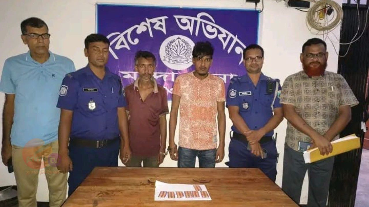 মান্দায় মাদকের সাথে উদ্ধার রামদা-চাইনিজ কুড়াল, গ্রেফতার ২