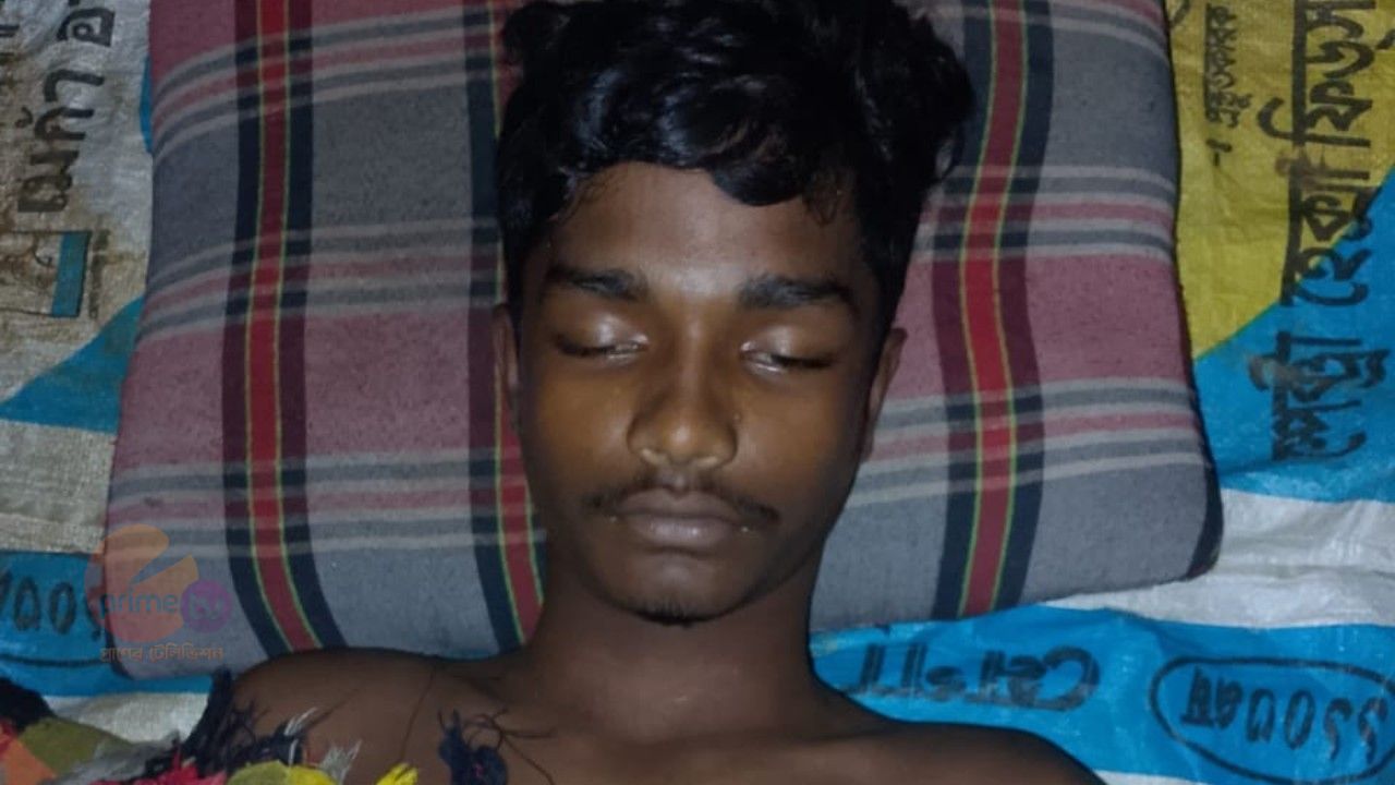 নওগাঁয় খেলাধুলার সময় বজ্রপাতে প্রাণ গেল কিশোরের