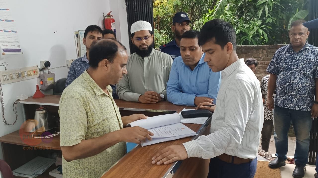 নওগাঁয় চিকিৎসা বর্জ্য ব্যবস্থাপনায় অনিয়ম দুই ক্লিনিককে ১০ হাজার টাকা জরিমানা