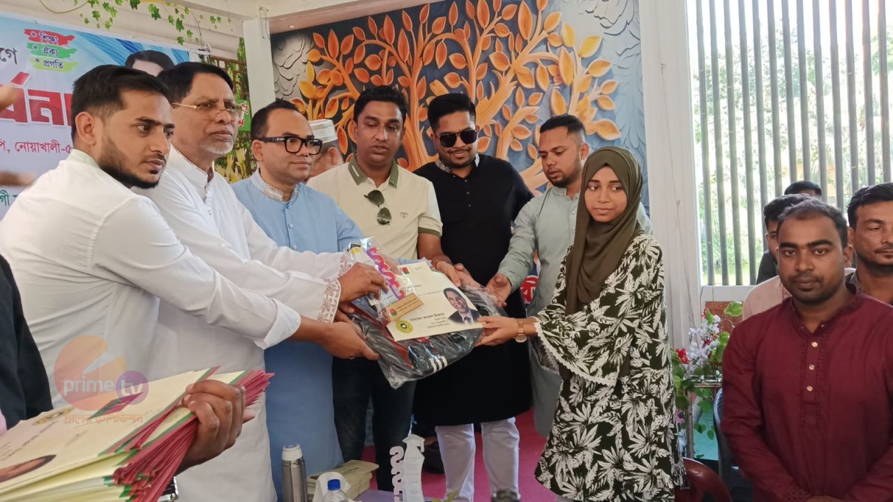 নোয়াখালীতে জিপিএ-৫ প্রাপ্ত ৫৫ শিক্ষার্থীকে ছাত্রদলের সংবর্ধনা