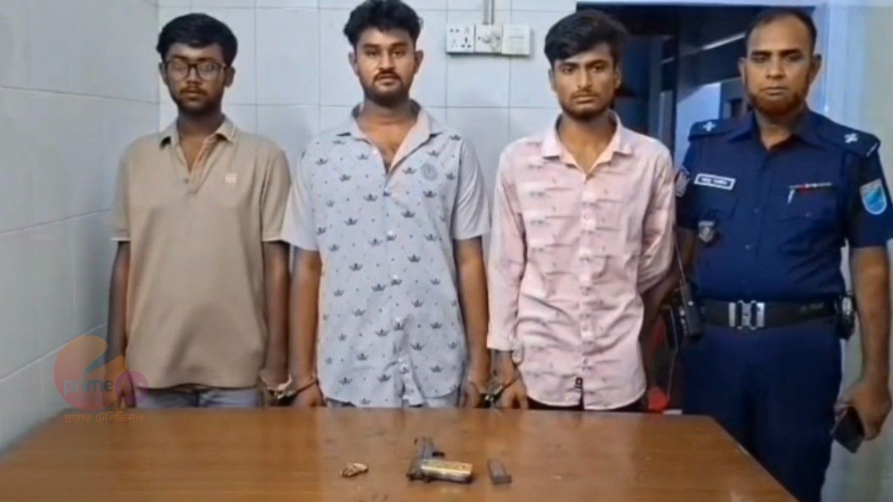 সাভারে বিদেশী পিস্তল,গুলি ও ম্যাগাজিনসহ তিন যুবক গ্রেপ্তার