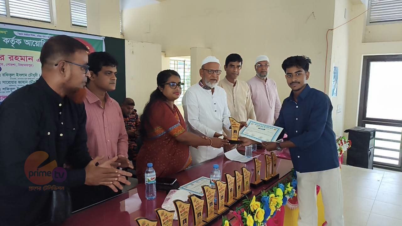 নওগাঁর সাপাহারে কৃতি স্কাউট শিক্ষার্থীদের সংবর্ধনা ও সনদপত্র বিতরণ