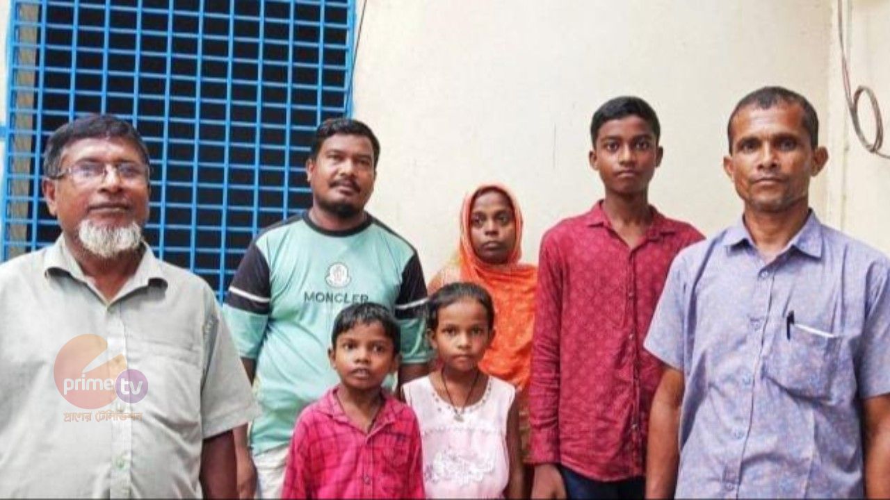 নওগাঁয় খ্রিস্টান ধর্ম ছেড়ে একই পরিবারের ৫ জনের ইসলাম ধর্ম গ্রহণ