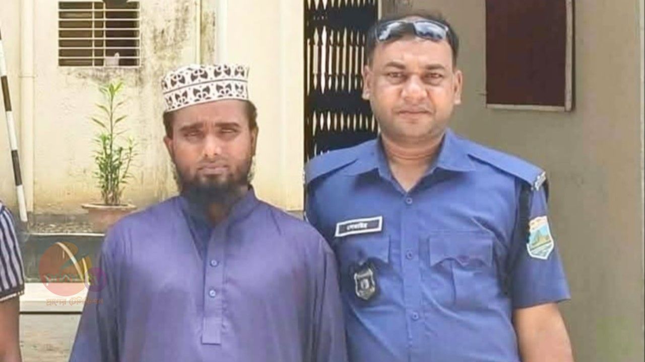 মাদ্রাসা ছাত্রীকে যৌন নিপীড়নের চেষ্টার অভিযোগে শিক্ষক গ্রেপ্তার