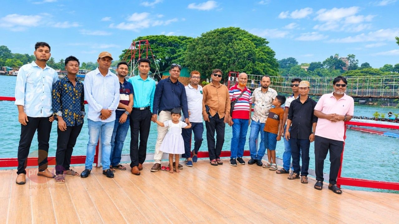 পাহাড়, হ্রদ আর ঝর্ণার মিতালীতে গাছা থানা প্রেসক্লাবের রাঙ্গামাটি আনন্দ ভ্রমণ সম্পন্ন
