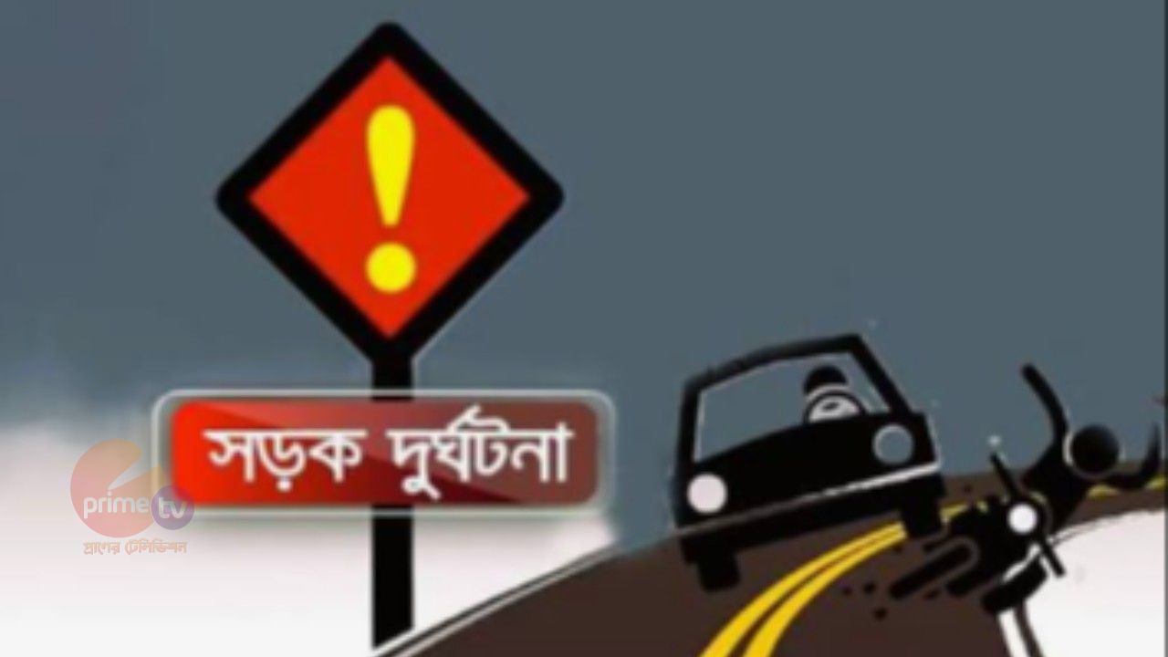নওগাঁয় অ্যাম্বুলেন্সের ধাক্কায় ভ্যান চালক নিহত