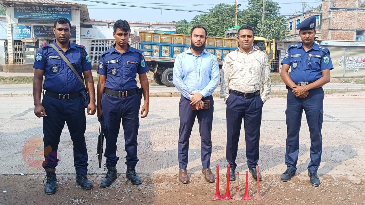 নওগাঁয় শব্দদূষণের বিরুদ্ধে মোবাইল কোর্ট, ৩ পরিবহনকে জরিমানা