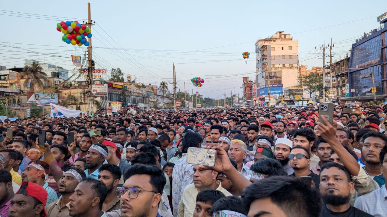উত্তর সাতকানিয়াকে উপজেলা উপহার দিয়েছে প্রধানমন্ত্রী, কেরানীহাটে বিশাল মহাসমাবেশে এমপি জসিম। 