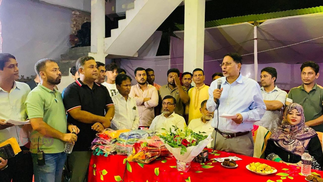 নোয়াখালী-৫ আসনে ৩৩টি পূজামণ্ডপ পরিদর্শন করলেন সাংসদ ফখরুল ইসলাম  ​