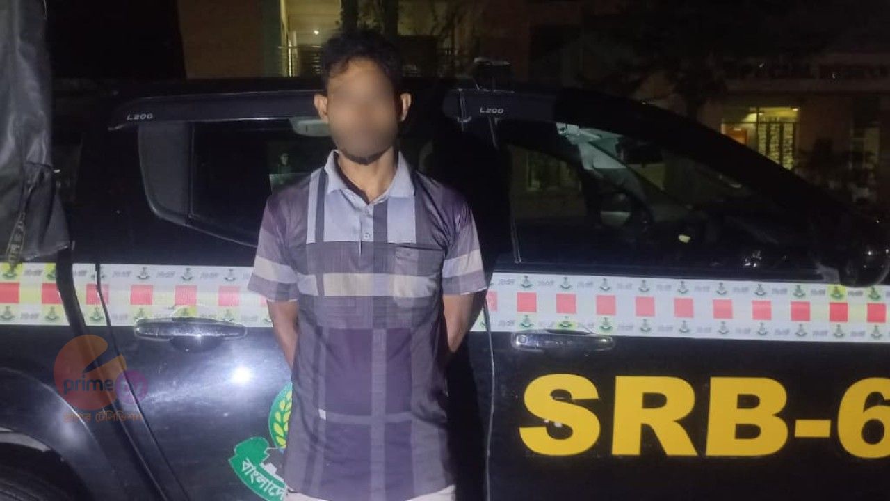 শরণখোলায় এসআরবি-৬ এর অভিযানে ওয়ারেন্টভুক্ত আসামি গ্রেফতার