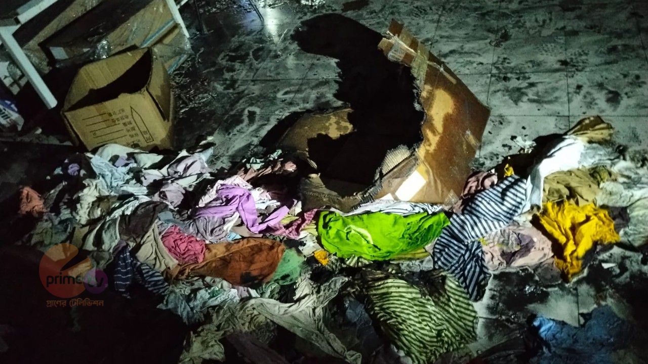 কোটি টাকার ভ্যাট ফাঁকির অভিযোগে আলোচিত ধামরাইয়ের সেই কারখানায় আগুন